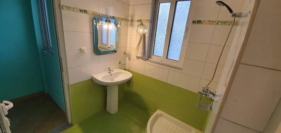 Enjoy Apartment Saranda Extérieur photo